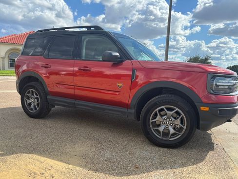 Used 2023 Ford Bronco Sport Badlands w/ Premium Package image 2