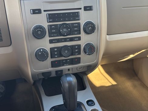 Used 2012 Ford Escape XLT image 9