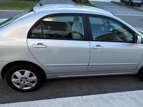 Used 2007 Toyota Corolla LE FWD image 1