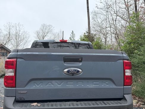 Used 2024 Ford Maverick Lariat image 13