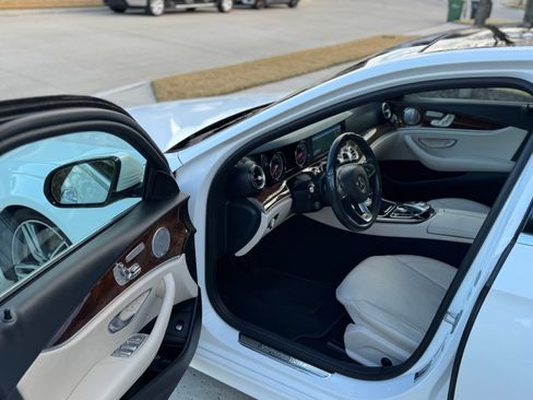 Used 2018 Mercedes-Benz E 300 image 11