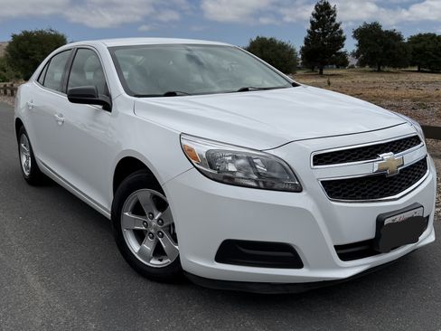 Used 2013 Chevrolet Malibu LS FWD image 14