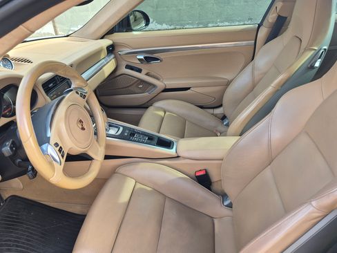 Used 2015 Porsche 911 Turbo image 4