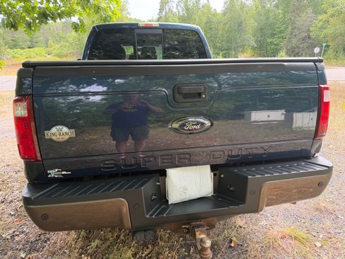 Used 2016 Ford F250 King Ranch w/ FX4 Off-Road Package AWD/4WD image 9