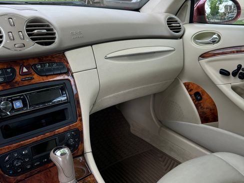 Used 2004 Mercedes-Benz CLK 320 Coupe image 6