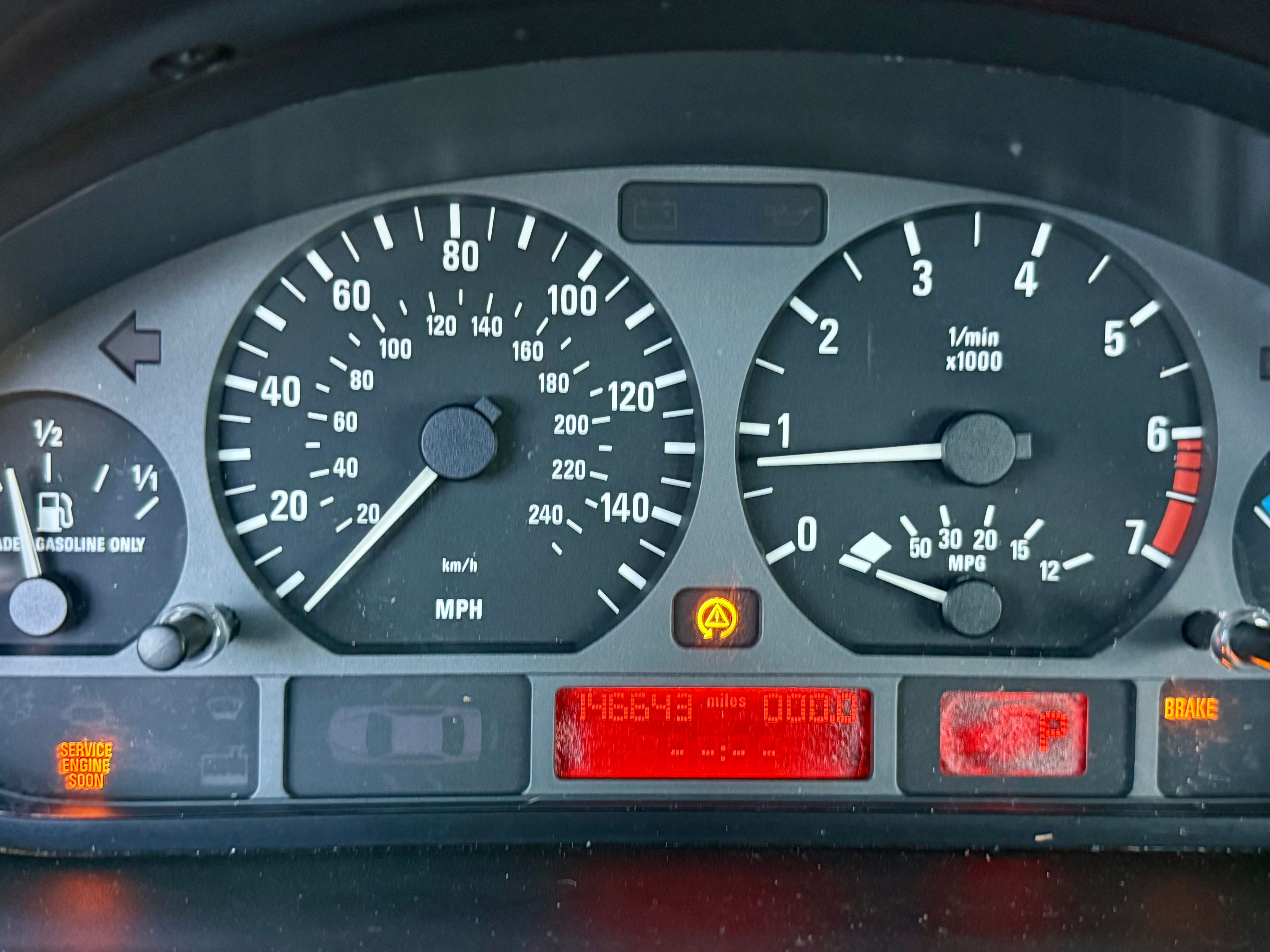 Used 2001 BMW 325i Sedan RWD image 10