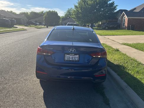 Used 2022 Hyundai Accent Limited image 5