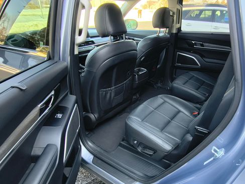 Used 2020 Kia Telluride EX w/ EX Premium Package image 13