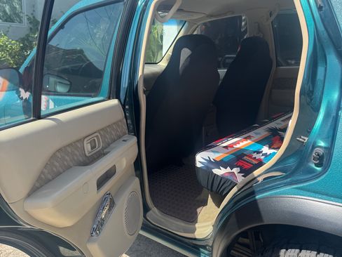 Used 1996 Nissan Pathfinder SE image 18