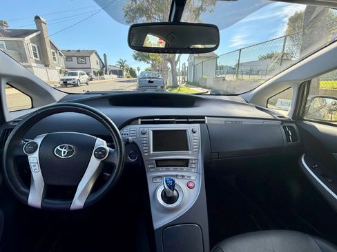 Used 2015 Toyota Prius Prime Advanced image 12