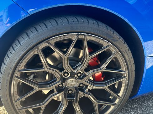 Used 2024 Chevrolet Corvette Stingray Coupe w/ Z51 Performance Package image 4