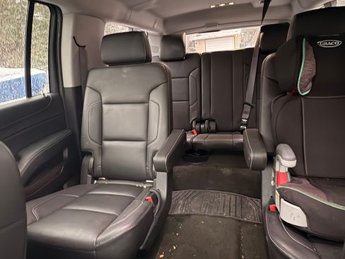 Used 2016 GMC Yukon XL SLT w/ Open Road Package image 12