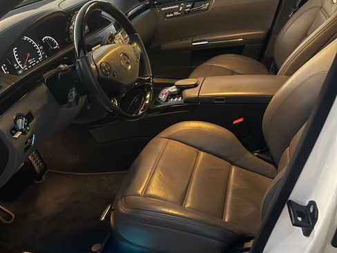 Used 2011 Mercedes-Benz S 63 AMG image 24