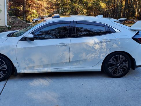 Used 2017 Honda Civic EX image 1