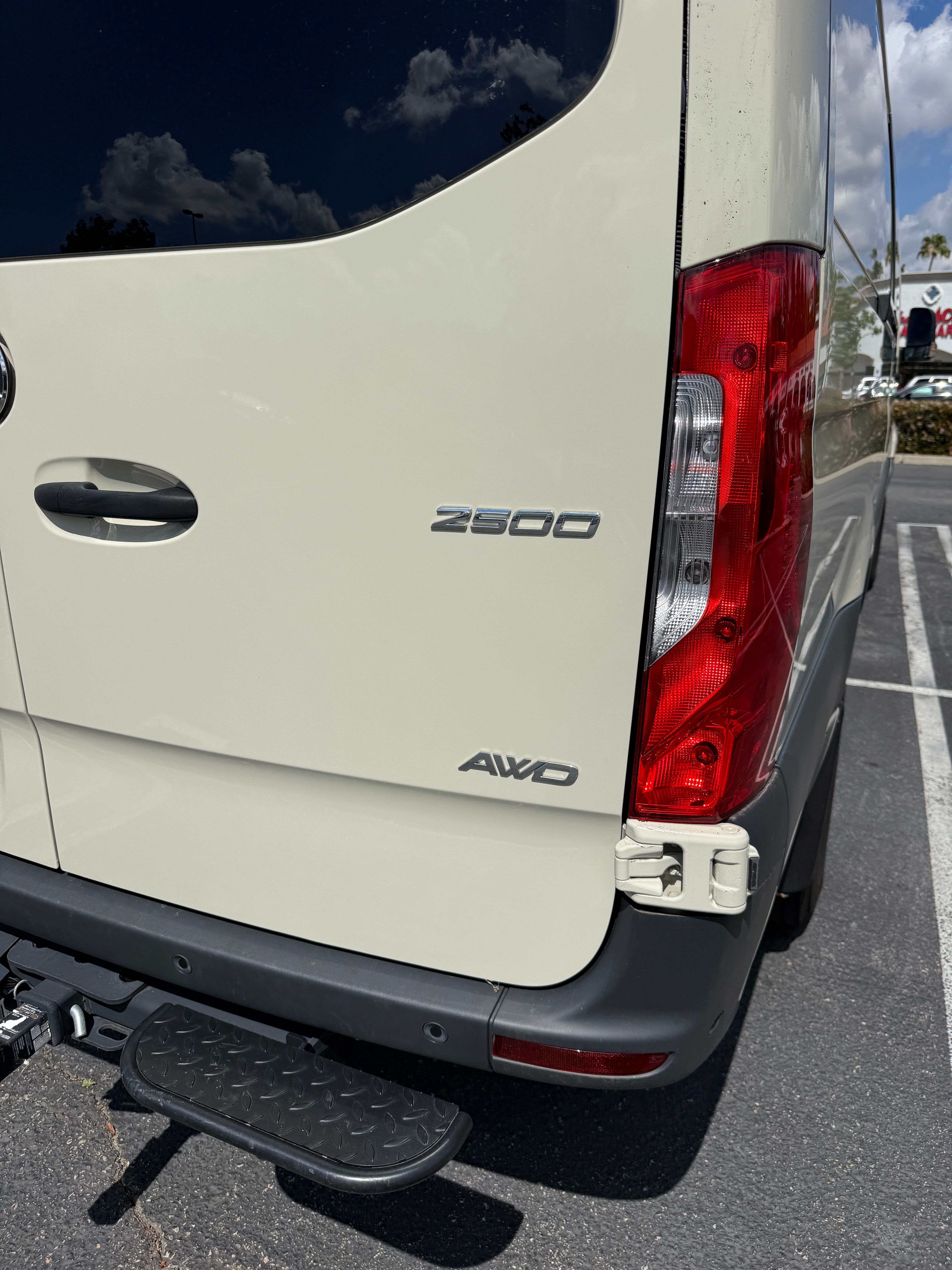 Used 2023 Mercedes-Benz Sprinter 2500 image 15