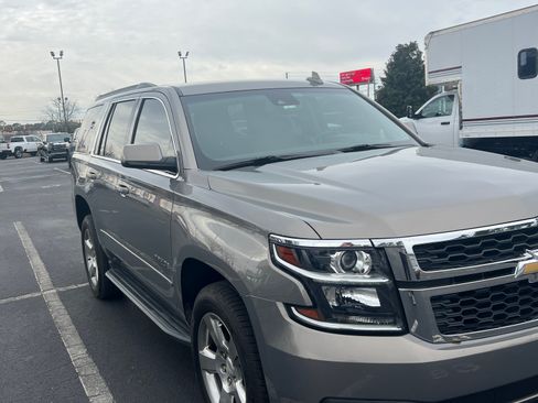 Used 2017 Chevrolet Tahoe LT image 4
