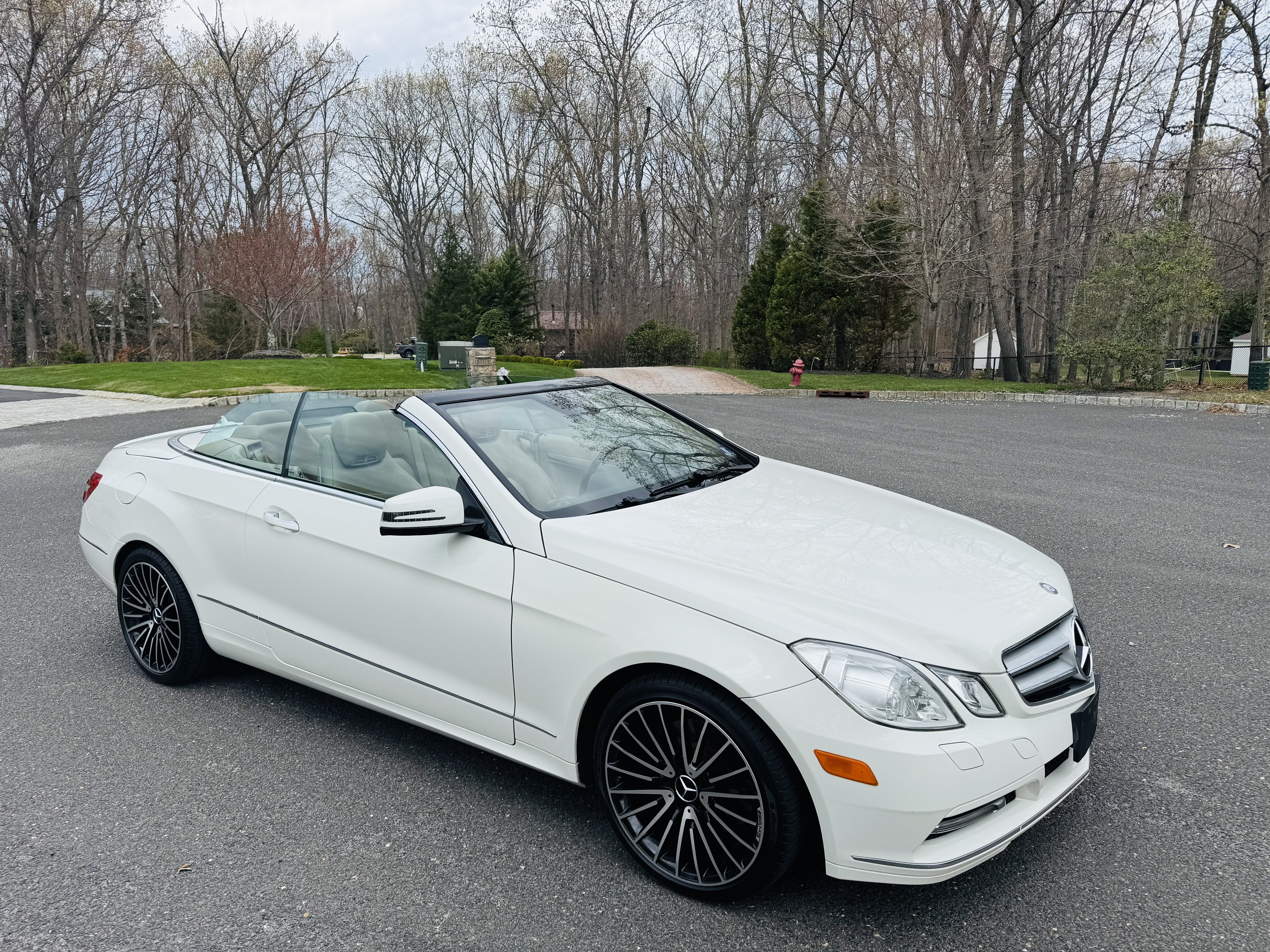 Used 2011 Mercedes-Benz E 350 Cabriolet image 2