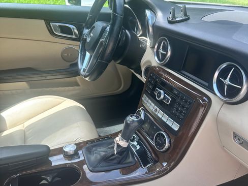 Used 2014 Mercedes-Benz SLK 250 image 22