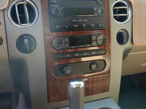 Used 2004 Ford F150 Lariat AWD/4WD image 1