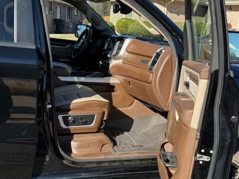 Used 2019 RAM 1500 Laramie image 5