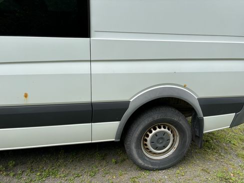 Used 2015 Mercedes-Benz Sprinter 2500 image 13