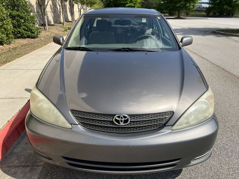 Used 2002 Toyota Camry XLE image 11