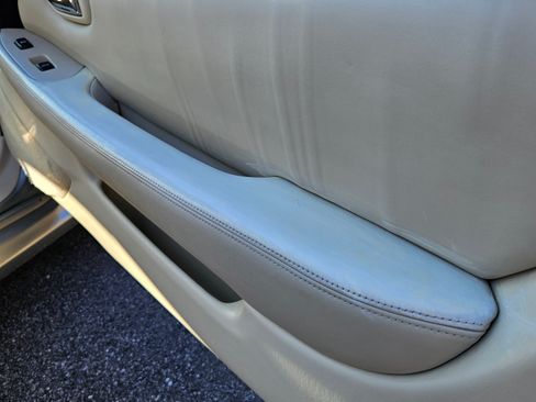 Used 2003 Lexus SC 430 Convertible image 12