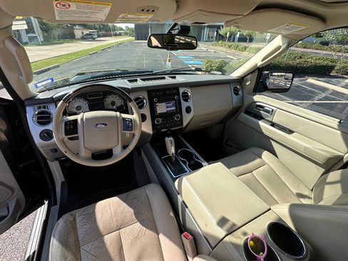 Used 2013 Ford Expedition Limited RWD image 13