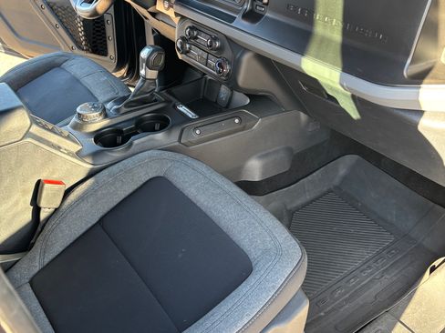 Used 2022 Ford Bronco 4-Door AWD/4WD image 9