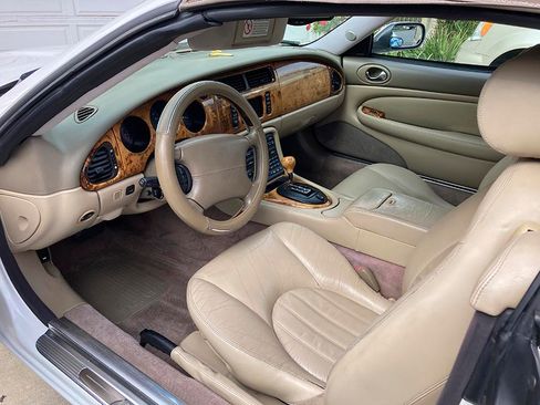 Used 2003 Jaguar XK8 Convertible image 6