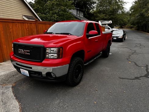 Used 2011 GMC Sierra 1500 SLT w/ Max Trailering Pack image 4