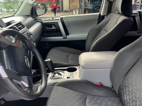 Used 2010 Toyota 4Runner Trail AWD/4WD image 11