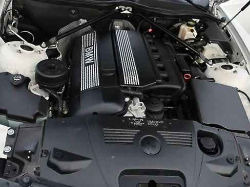 Used 2004 BMW Z4 3.0i image 15