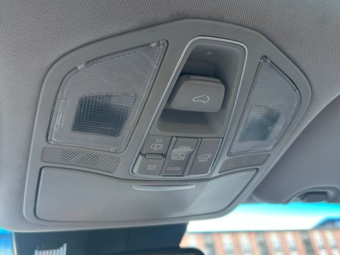 Used 2017 Hyundai Santa Fe SE Ultimate Sport Utility 4D image 15