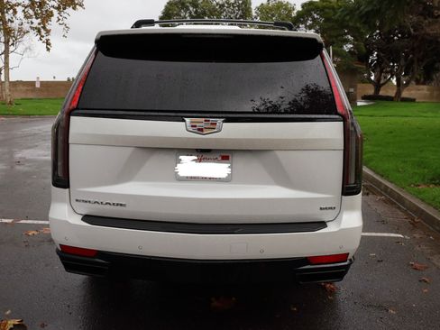 Used 2021 Cadillac Escalade ESV Sport Platinum image 5