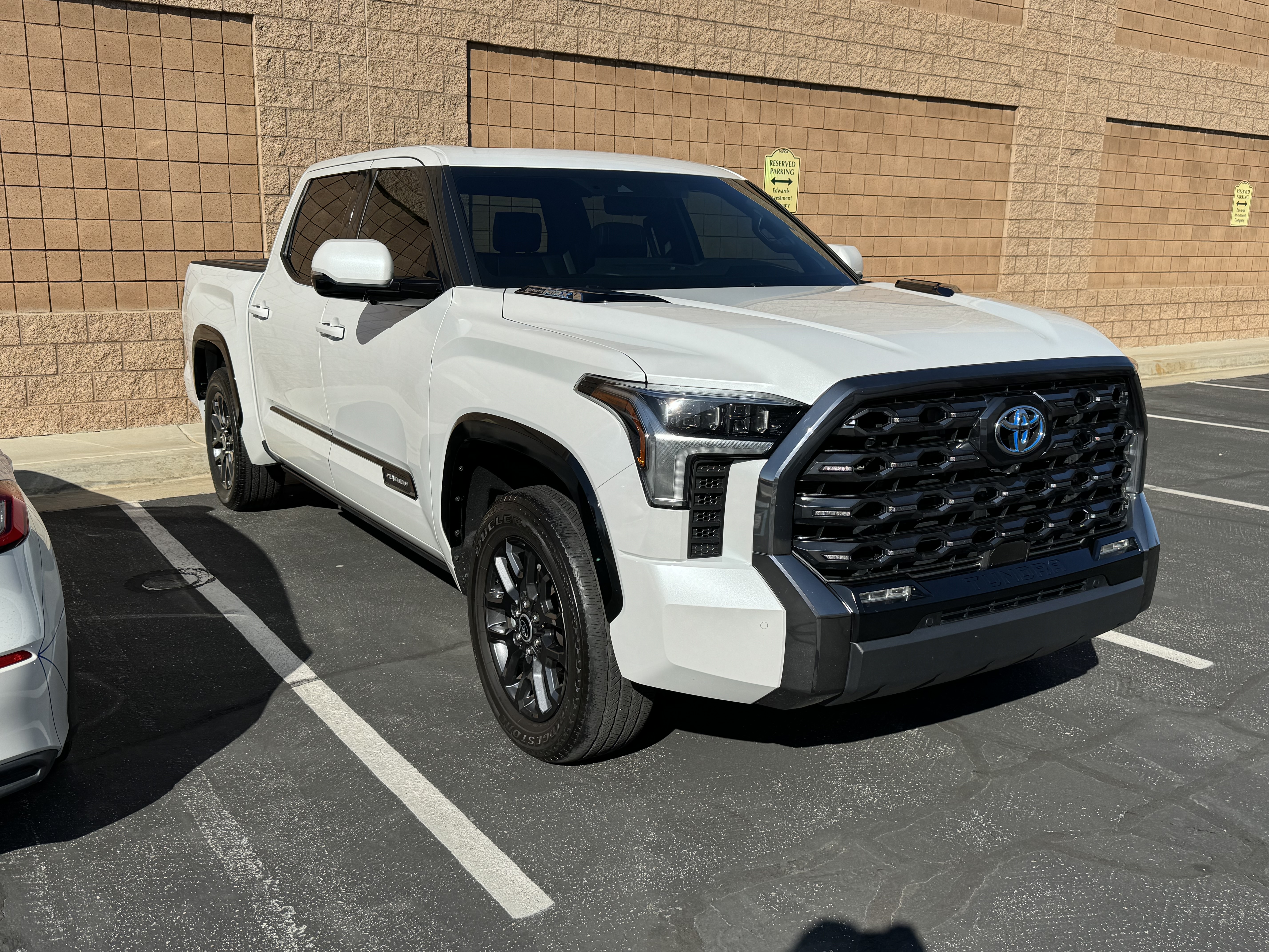 Used 2022 Toyota Tundra Platinum w/ Advanced Package AWD/4WD image 4