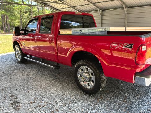 Used 2014 Ford F250 Lariat w/ Lariat Ultimate Package AWD/4WD image 5