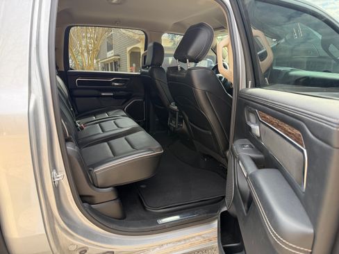 Used 2019 RAM 1500 Laramie RWD image 5