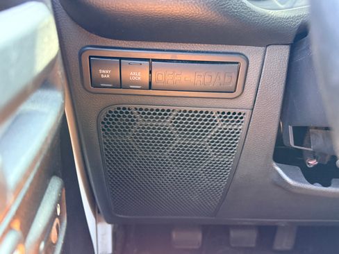 Used 2011 Jeep Wrangler Rubicon w/ PWR Convenience Group AWD/4WD image 9