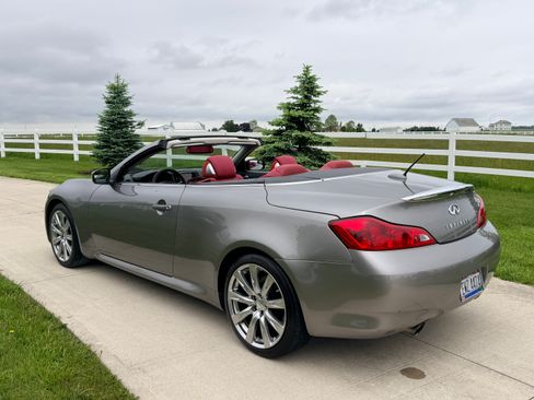 Used 2009 INFINITI G37 Convertible w/ Premium Pkg RWD image 10