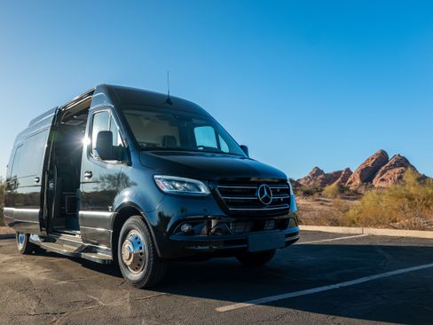 Used 2023 Mercedes-Benz Sprinter 3500 image 10