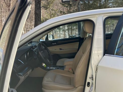 Used 2016 Subaru Legacy 2.5i Limited image 4