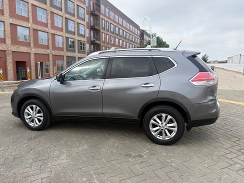 Used 2016 Nissan Rogue SV AWD/4WD image 14