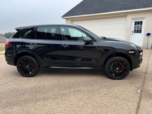 Used 2014 Porsche Cayenne image 8