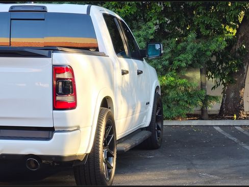 Used 2021 RAM 1500 Laramie image 9