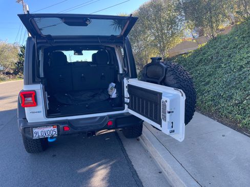 Used 2024 Jeep Wrangler Unlimited Rubicon 4xe w/ Safety Group image 11