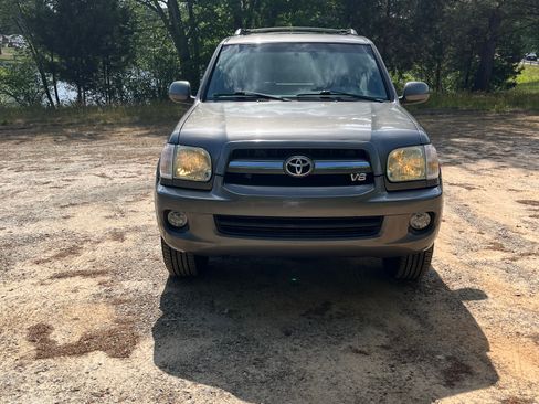 Used 2006 Toyota Sequoia Limited AWD/4WD image 4