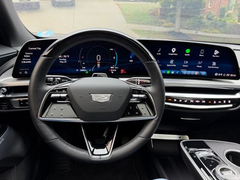 Used 2024 Cadillac Lyriq Sport AWD/4WD image 11