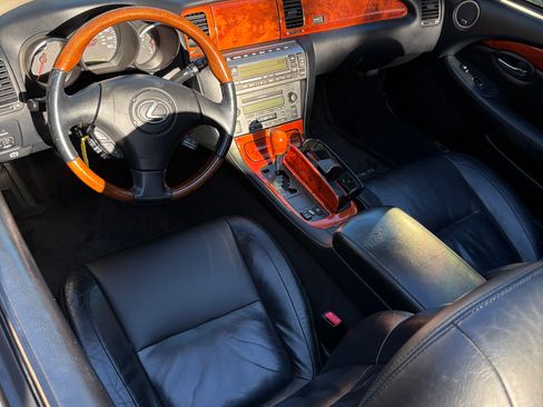 Used 2002 Lexus SC 430 Convertible RWD image 20