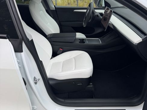 Used 2023 Tesla Model Y Long Range AWD/4WD image 6